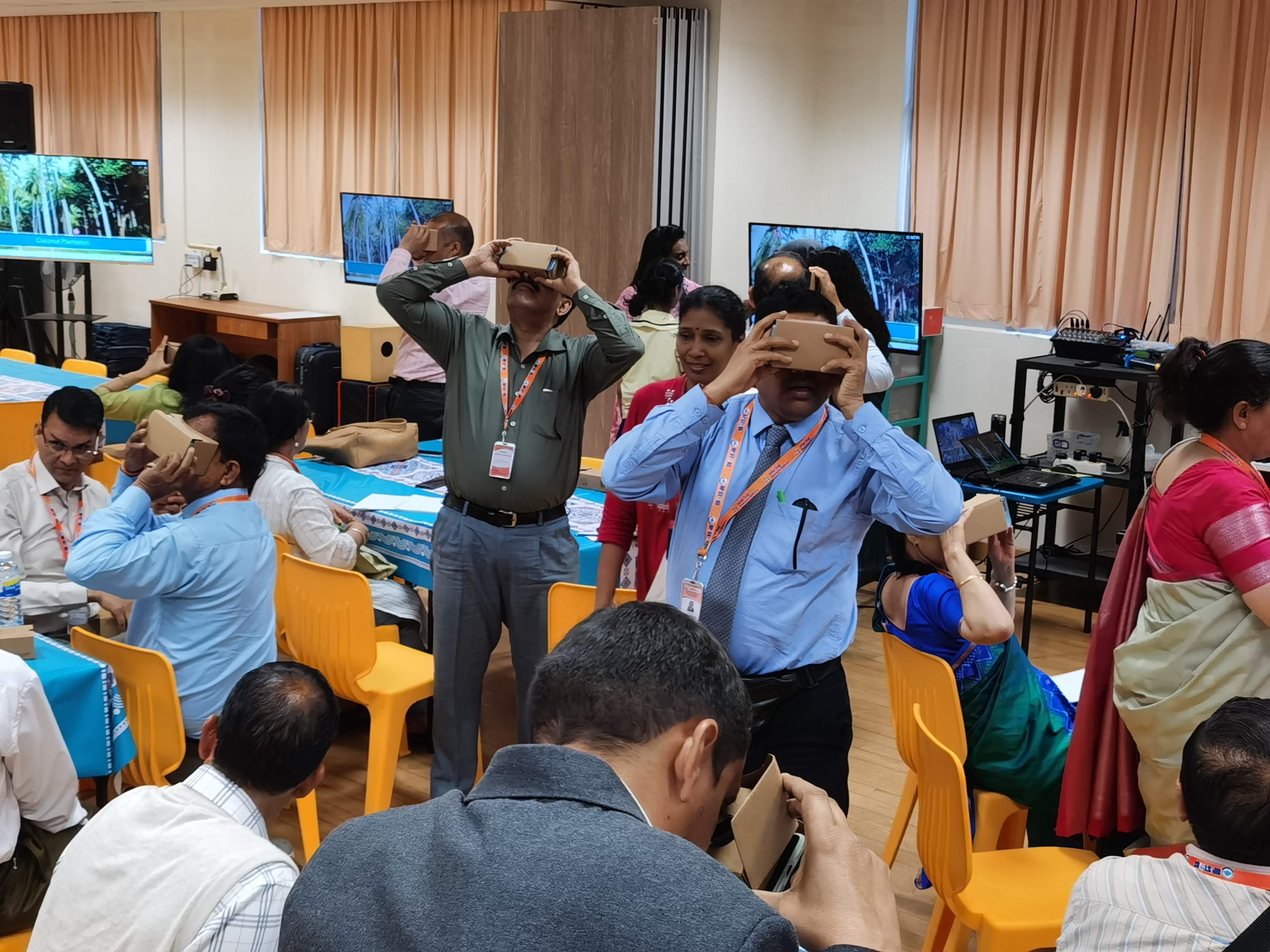 Guest educators from Himachal Pradesh experiencing an immersive virtual reality lesson content